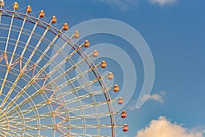 Round Giant ferris wheel path