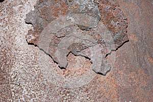 Round metal cover with bolts. Heavy hatch , rusty, and with traces of polyurethane sealant.