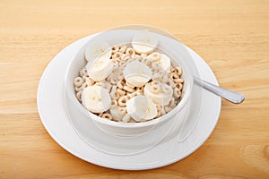 Round Oat Cereal with Sliced Banana