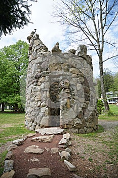 Round rock structure