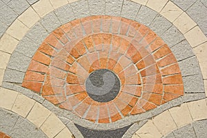 Round stone pavement pattern