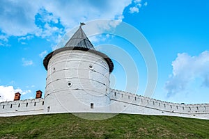The round stone tower