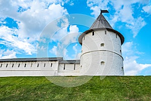 The round stone tower