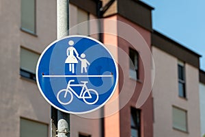 a traffic sign only for pedestrians and cyclists allowed