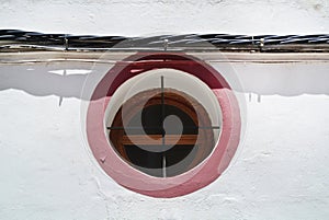 Round window