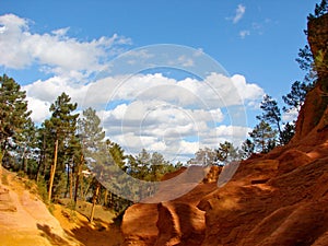 Roussillon ochre quarry photo