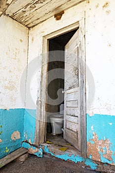 Route 66, Old gas Station Restroom