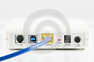 Router network hub