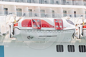 Lifeboats and cabins on a huge Cruise Ship