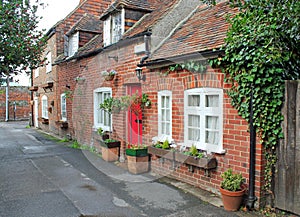 Row of pretty kent cottages