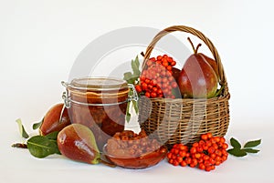 Rowanberries and pears jam