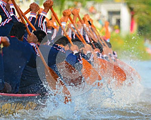 Rowing team race