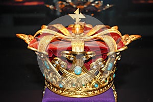 Kráľovský zlato koruna 