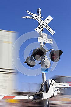 RR Crossing Sign w/ Train