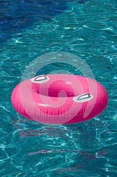 Rubber swimming ring