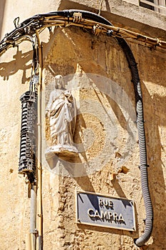 Rue Campra, Campra street with Jesus statue