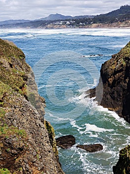 Rugged cliffs at Yaquina Head