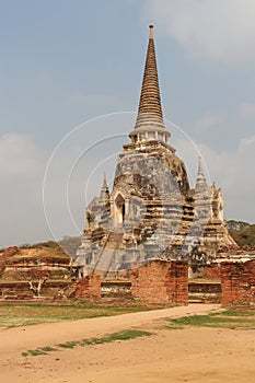 ruined buddhist temple (wat phra si sanphet) in ayutthaya (thailand)