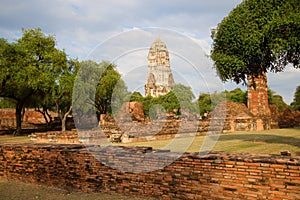 Ruins of the ancient Buddhist temple of Wat Ratchaburana Wat Rat Burana. Ayutthaya, Thailand