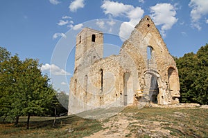 Ruiny starověkého kláštera