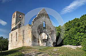 Ruiny starobylého kláštora