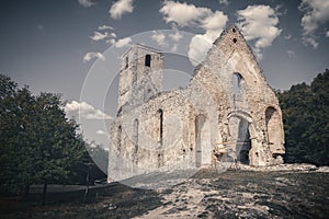 Ruiny starověkého kláštera