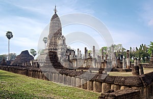 Ruins of Ancient Thai Temple Wat Phra Sri Rattana Mahathat.