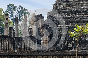 Ruins of Ancient Thai Temple Wat Phra Sri Rattana Mahathat.