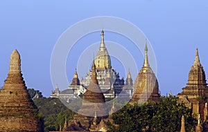 The ruins of Bagan ( Pagan )