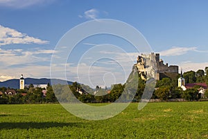 Zrúcanina hradu Beckov, Slovensko