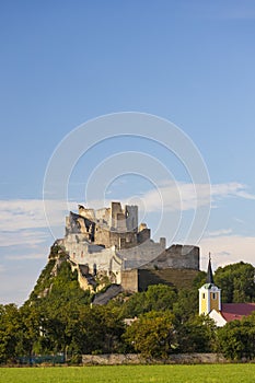 Zřícenina hradu Beckov, Slovensko