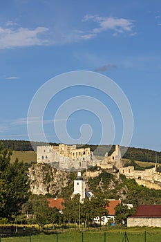Zrúcanina hradu Beckov, Slovensko