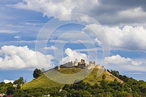Zrúcanina hradu Branč pri Myjave, Slovensko