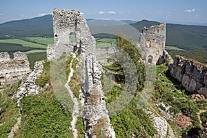 Zrúcanina hradu Gymes na Slovensku