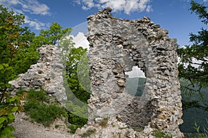 Zrúcanina hradu Zniev, Slovensko