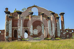 Ruins of the Church of the Holy Spirit. Arakcheev barracks in the village of Selishchi