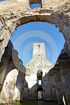 Ruiny opusteného stredovekého františkánskeho kláštora zasväteného sv. Kataríne Alexandrijskej Slovensko