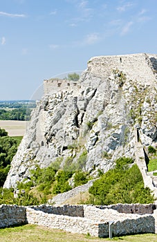 Zřícenina hradu Děvín, Slovensko