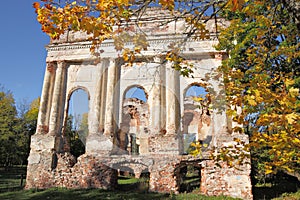Ruins of the Gilzen's and Shadurski's palace