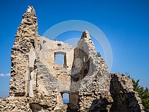 Zrúcanina stredovekého hradu Lietava, Slovensko