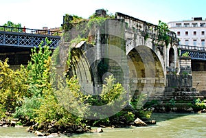 Ruins of the old Ponte Rotto photo