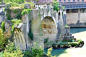 Ruins of the old Ponte Rotto photo