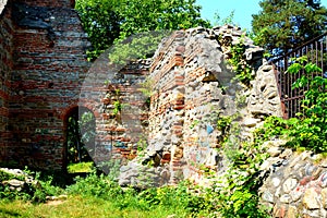 Ruins of an orthodox church in Curtea de Arges, early 16th century.