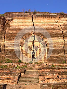 Ruins of the Pahtodawgyi pagoda