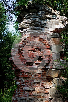 Ruins of the Tulmozersky iron smelter.