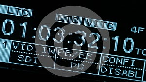 Running timecode on the vcr. Blinking SDI signal.