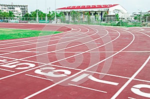 Running track on start numerals