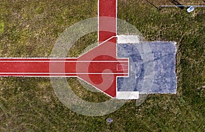 Runway and box of a pole vaulting installation from above