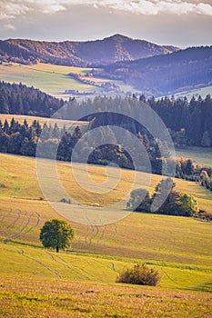 Venkovská krajina na podzim, Národní přírodní rezervace Sulovské skály