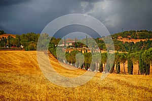 Rural landscape with farmhouse on hills, Tuscany, Italy.